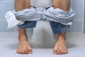 一吃完饭就有便意，是消化太好还是肠癌信号？这3个可能性较大图片