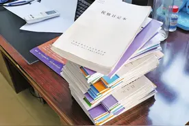92本扶贫日记见证为民深情图片