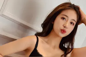 26岁姐姐买的蕾丝文胸，超美超性感，看你老公痴迷眼神就知道了图片