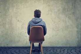 久坐是如何“压迫”前列腺的？男科病就这样悄悄找上门图片