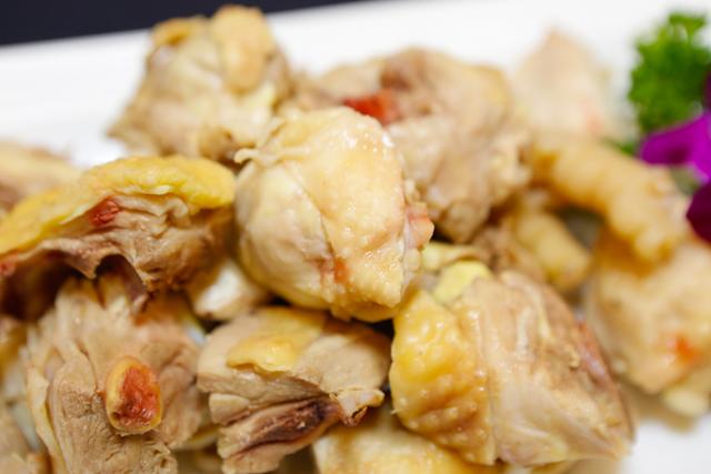 猪肚鸡可以放花胶吗 2026年猪肚鸡可以放花胶吗百度百科