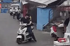 11岁男孩为消防带路获赞，他的妈妈提到一个小细节图片