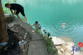 别再去六片山野泳了，不仅容易溺水现在还要“飞檐走壁”......图片