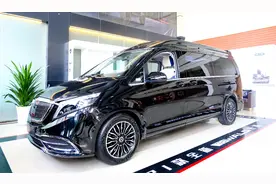 新款奔驰商务房车，价格比埃尔法便宜，内饰配置实用，它不香吗图片