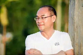 华发40年故事之十 | 郭云飞：18载，我为华发而歌图片