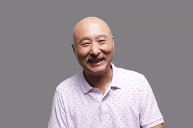 陈佩斯路人缘为何越来越好？架不住跟赵本山比，一PK高下立见图片