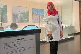 “留学生讲西安故事”我在小吃摊边“学”汉语图片