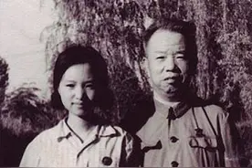 长子瘫痪，三子抑郁，开国大将遗孀一人撑起一片天，如今99岁图片