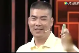 男子送妻子价值8万元的翡翠手镯，专家鉴定后却只值几块钱图片