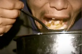 何苦第一次见到河南，河南一顿吃了大半桶稀饭，才八分饱视频封面