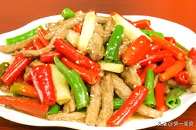 炒牛肉想嫩有窍门，腌肉时牢记这5放3搅，牛肉出锅滑嫩似豆腐图片