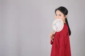 “酒中不语真君子”，后半句也是精华，藏着一个人的人品图片