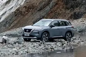 东风日产8月销量：新奇骏销量近万，轩逸准备一直称霸到何时？图片