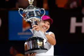 五星荣耀：李娜14年澳网捧杯，勇敢的心诠释王者归来图片