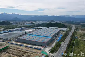 一年可发电2100万度！十堰建设全省最大建筑光伏一体化项目图片