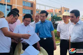 王武再赴洋溪湖开展巡湖工作图片