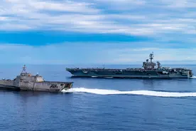 美国自己承认：航母每次到南海，表面耀武扬威，背地里却胆战心惊图片