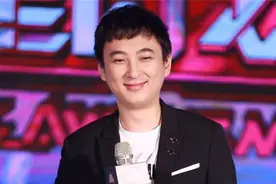 精通八国语言，个人身价63亿，“国民老公”王思聪：不止有风流图片