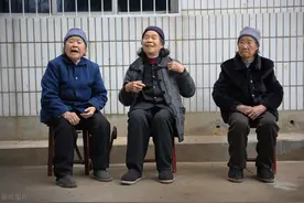 养老金有人领的高，有人领的低，这3类人的区别很明显图片