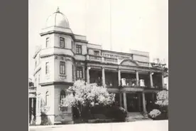 真正的豪宅！1.5亿的上海老洋房佣金就150万，住在上亿的老洋房里的生活是什么样的？图片