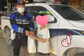 南安11岁男孩：“妈妈，我们今天面包不要卖了，送给他们吃好吗”图片