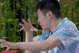 跑男：郑恺拔腿毛时，baby为啥害怕？看清她的腿，黑粉笑出鹅叫图片