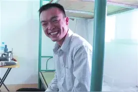 “三亚一男子救出游泳遇险小孩 市民游客点赞”后续→图片