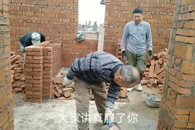 农村70岁的老人长年做小工，一年干280天体力活，年轻人都比不上