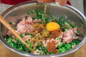 面点师教你调包子馅，馅料成团入味不出水，口感紧实暄软回弹