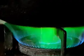 燃气火焰怎么会变成绿色的