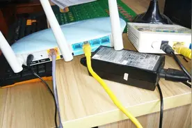 路由器天天开着耗电量多少？对人体有辐射吗？终于知道答案了视频封面