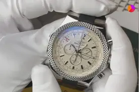 百年灵满满的高级感，翻来翻去得看，确实高端！视频封面