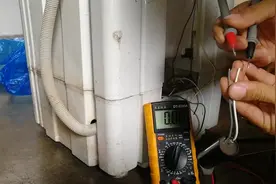 洗衣机甩干桶嗡嗡响不转，老师傅教你维修，检查这几个地方就够了视频封面