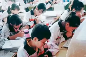 衡水中学凭什么这么牛？看到人家的自习课，真是甘拜下风！视频封面