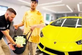 土豪假装流浪汉购买兰博基尼，店员反应令人称赞，太暖心了视频封面