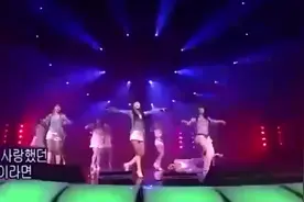 韩国女团在表演时，突然倒地抽搐，却无人打理，这就是现实视频封面