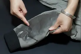 原来清洗羽绒服这么简单，不水洗不用晒，洗完干净又蓬松视频封面