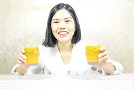 自制百香果汽泡茶，冰凉酸甜非常的解渴，饭后喝一杯心情美美的