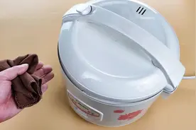 今天才知道，电饭锅这样擦，又快又干净，用很久还像新的一样