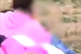 河南一充气城堡被大风掀翻，数名孩童被压，母亲哀求：来人救命呀视频封面