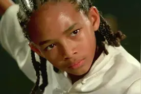 功夫梦：当上成龙的徒弟是什么感受？外国男孩：再没人能欺负我！