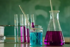 【高中化学演示实验】46.催化裂化视频封面