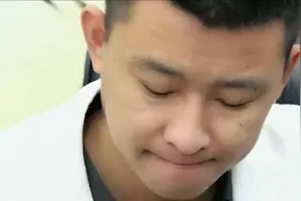 小伙为帮助兄弟把车都卖了，兄弟还钱时送了辆车当利息，结局感人视频封面