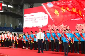 支教途中遇车祸离世，四川巴中女孩李莎获评“最美大学生”