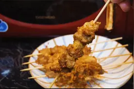 5分钟就能做好的微波炉烤肉串，外焦里嫩，简单好做，健康不油腻