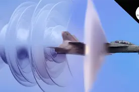 飞机音爆是怎么产生的？高倍相机追击全程，怪不得低空不能加速视频封面