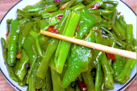 空心菜加一把辣椒，四川姑娘做成好吃的下饭菜，连吃一周不腻视频封面