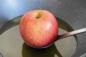 把苹果放锅里炸一炸，出锅就是一道抢手菜，孩子一周要吃3次视频封面