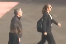 美国务卿布林肯到访日本 亲自吊唁安倍晋三 抵达东京现场视频曝光视频封面