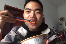 湖南人真的那么能吃辣吗？真的是无辣不欢，桌子上各种辣椒美味！